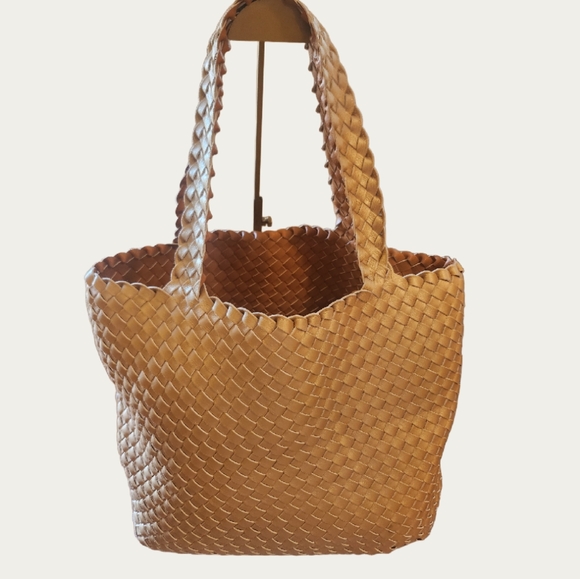 Chic Reversible Gold and Caramel Woven Faux Leather Tote Bag - Picture 1 of 11